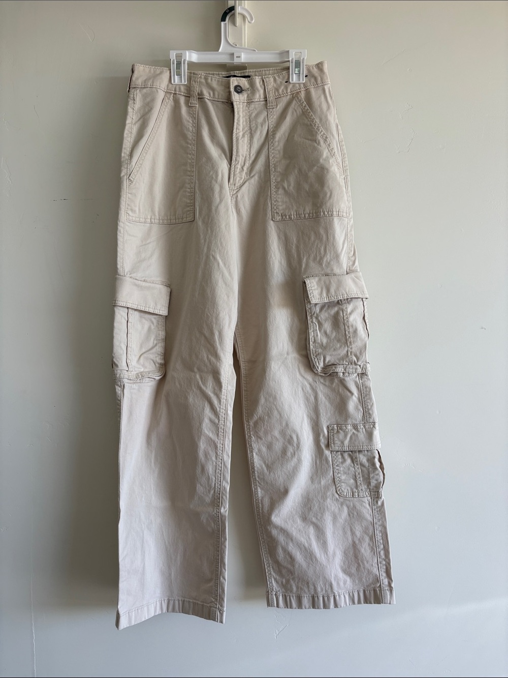 Hollister Neutral Tan Woman’s Cargo Pants with Utility Pockets